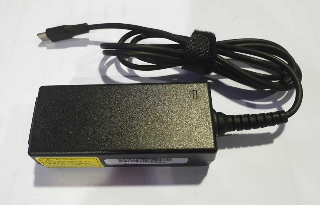 45W Type-C Notebook Universal charger 